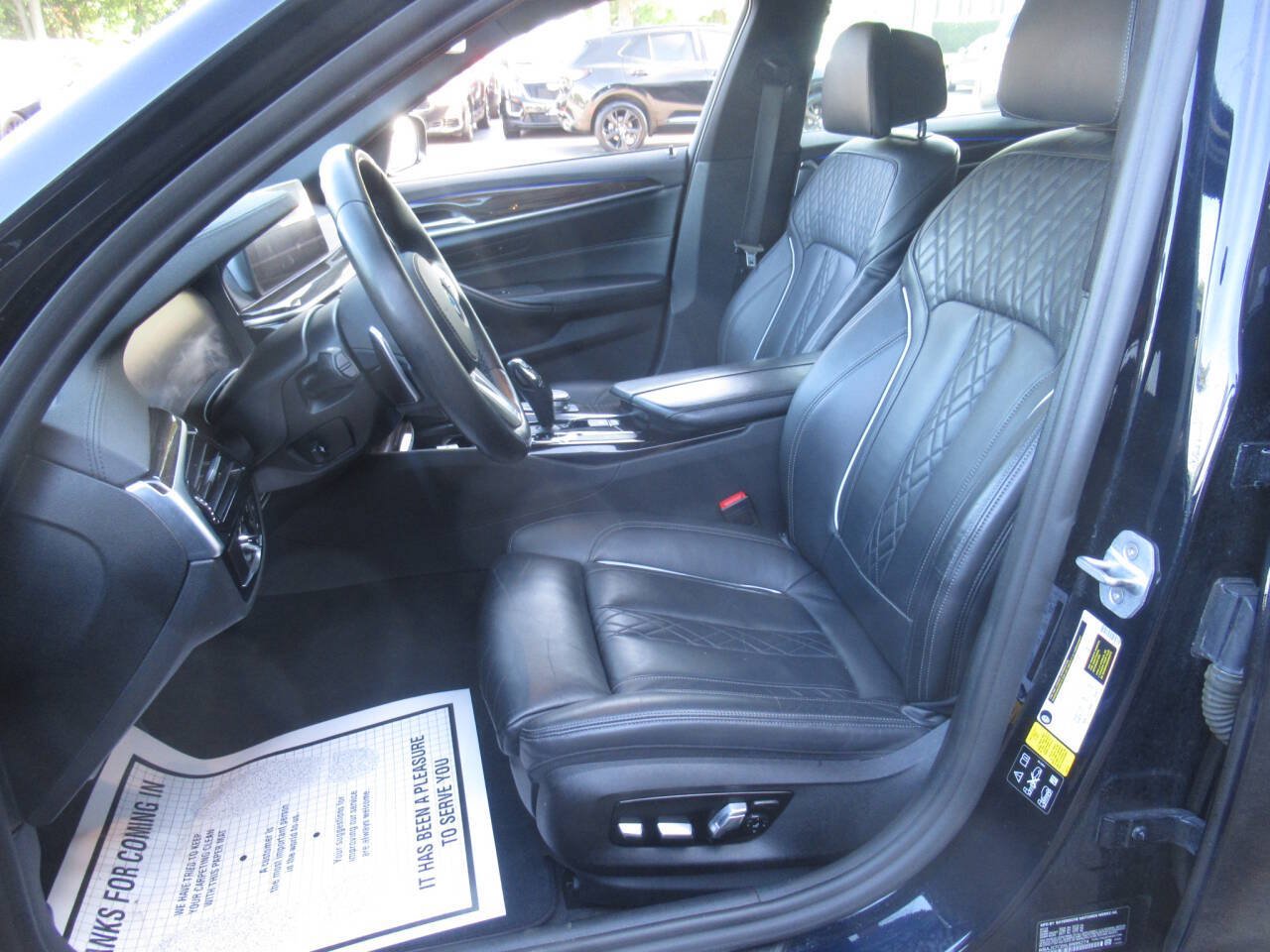 Used 2020 BMW M550i xDrive w/ Premium Package AWD/4WD image 25