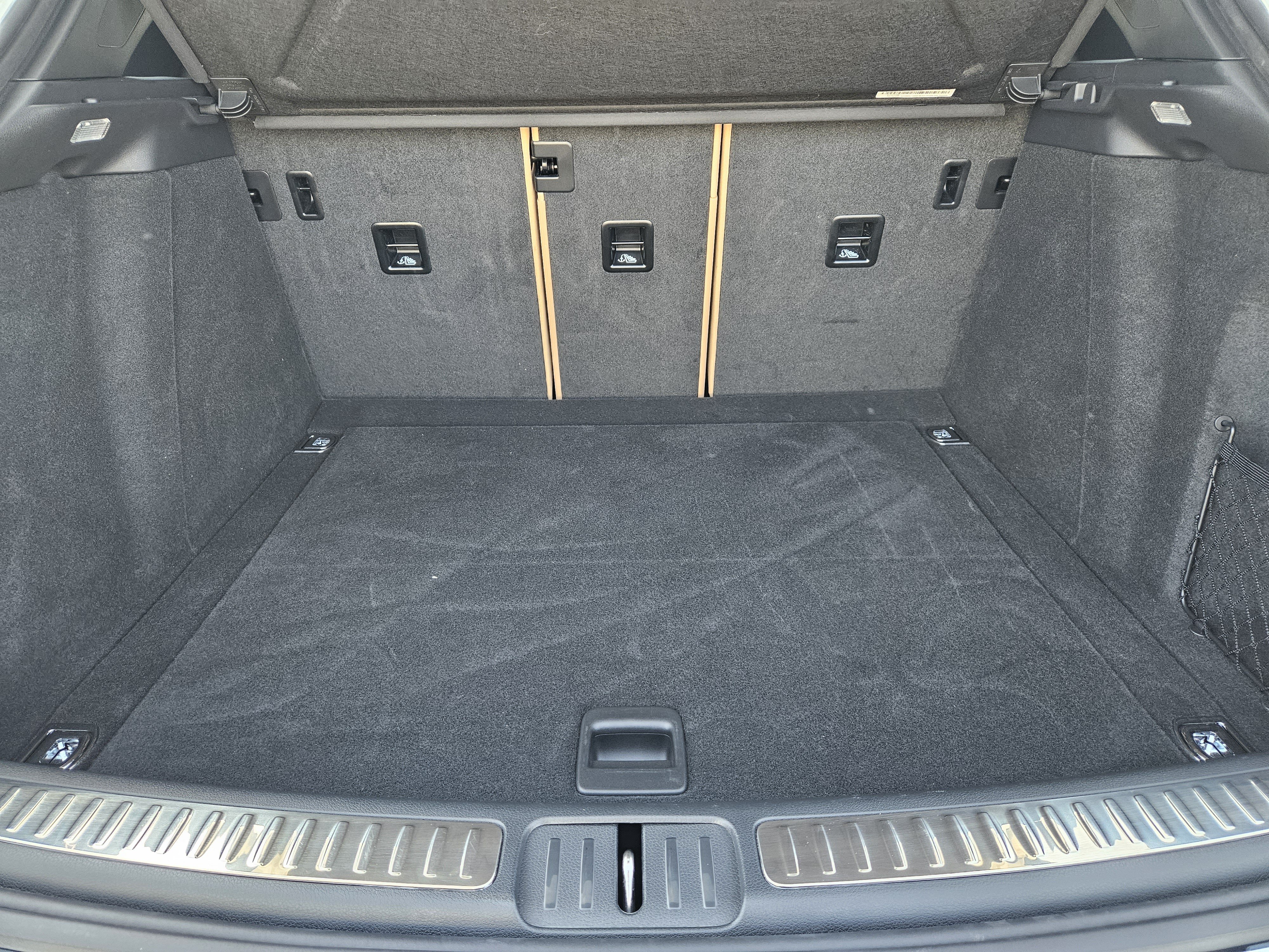 Certified 2026 Porsche Macan AWD/4WD image 31