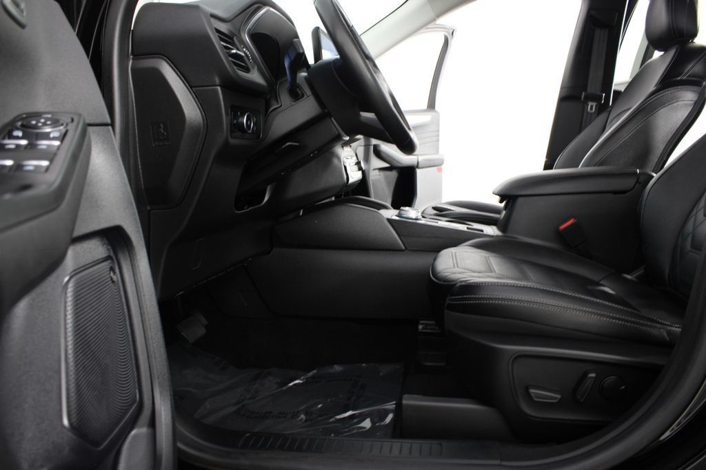 Used 2023 Ford Escape Platinum w/ Premium Technology Package AWD/4WD image 17