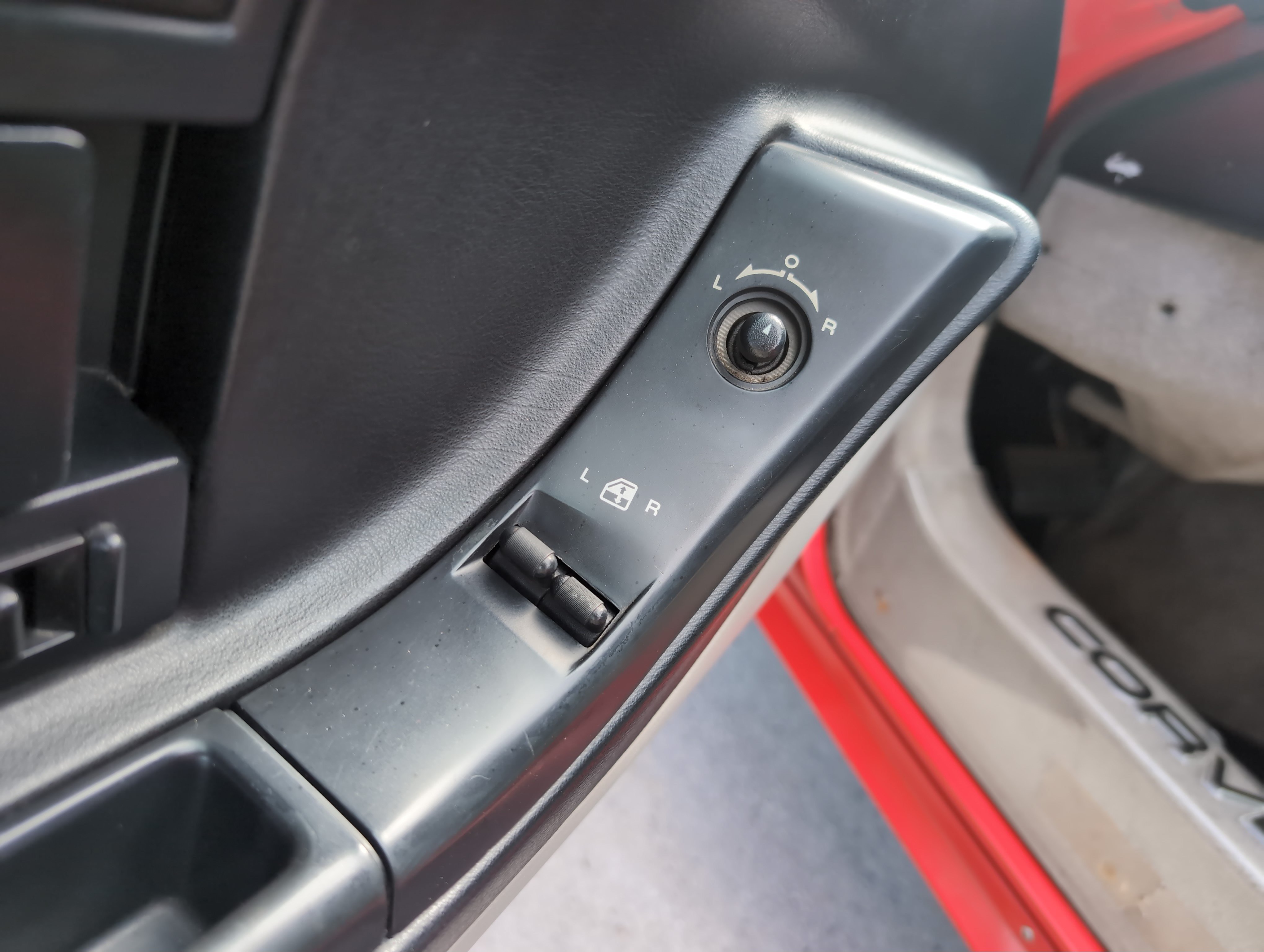 Used 1995 Chevrolet Corvette Coupe RWD image 15