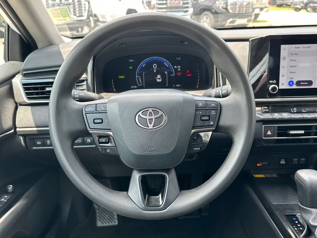 Used 2025 Toyota Camry LE FWD image 24
