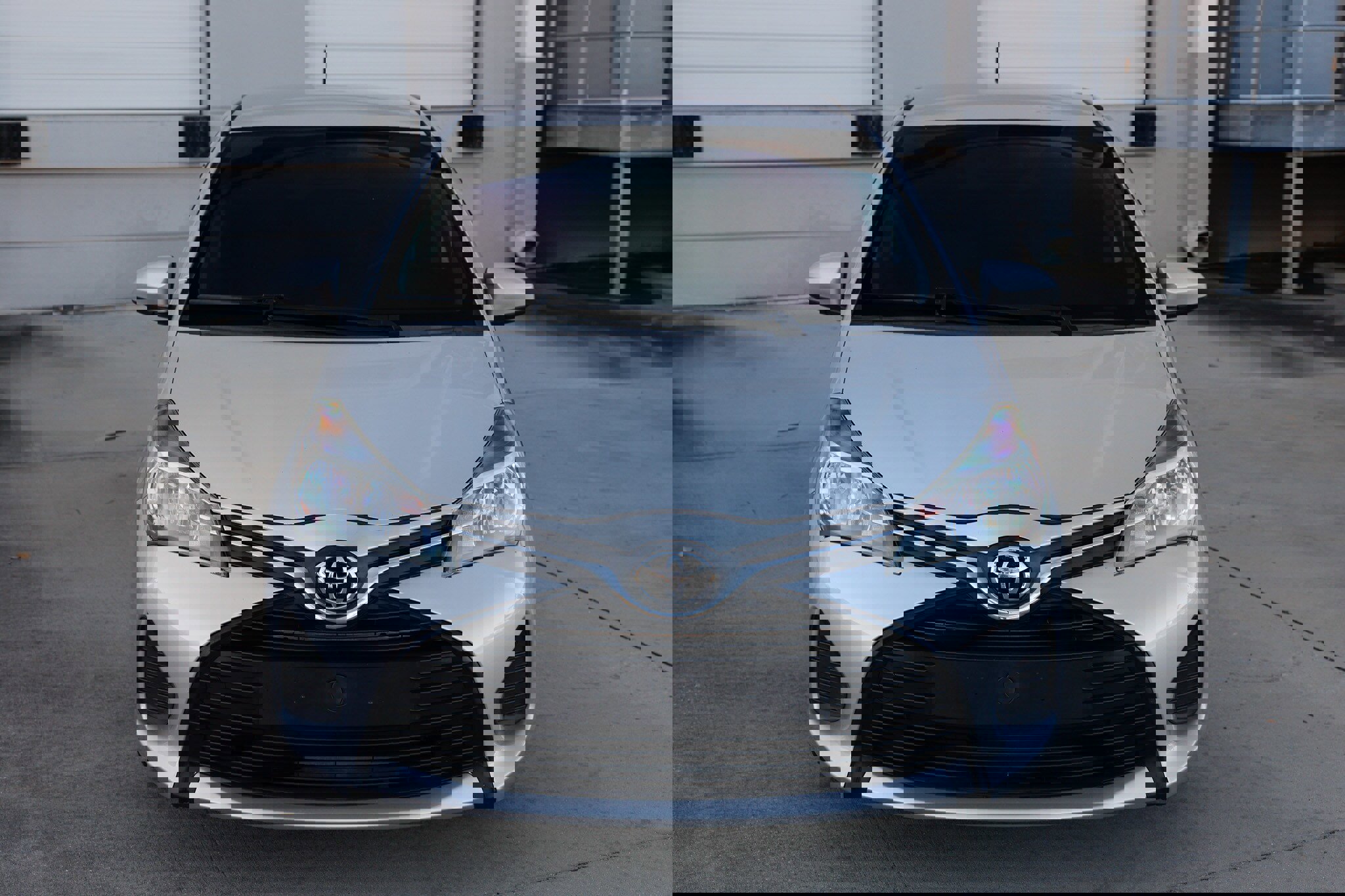 Used 2016 Toyota Yaris L image 24