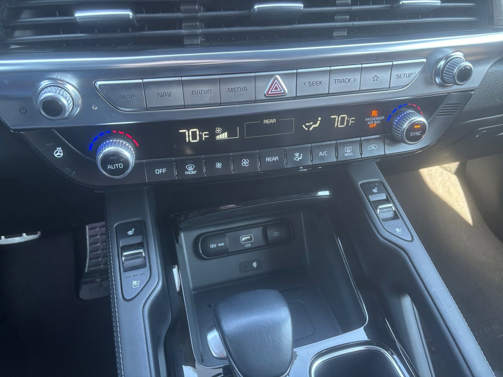 Used 2022 Kia Telluride SX w/ SX Prestige Package image 27