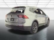 Used 2022 Volkswagen Tiguan SE image 5