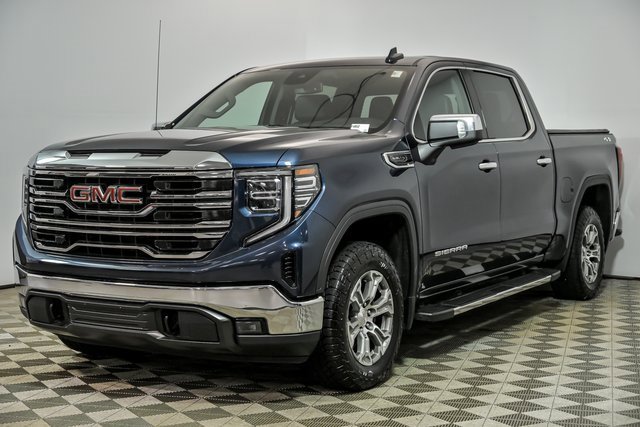 Used 2023 GMC Sierra 1500 SLT w/ SLT Convenience Package image 4
