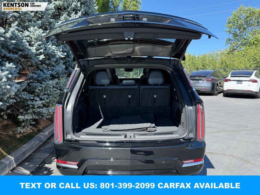 Used 2025 Cadillac Escalade IQ Luxury 2 w/ LPO, Premium Carpet Package AWD/4WD image 34