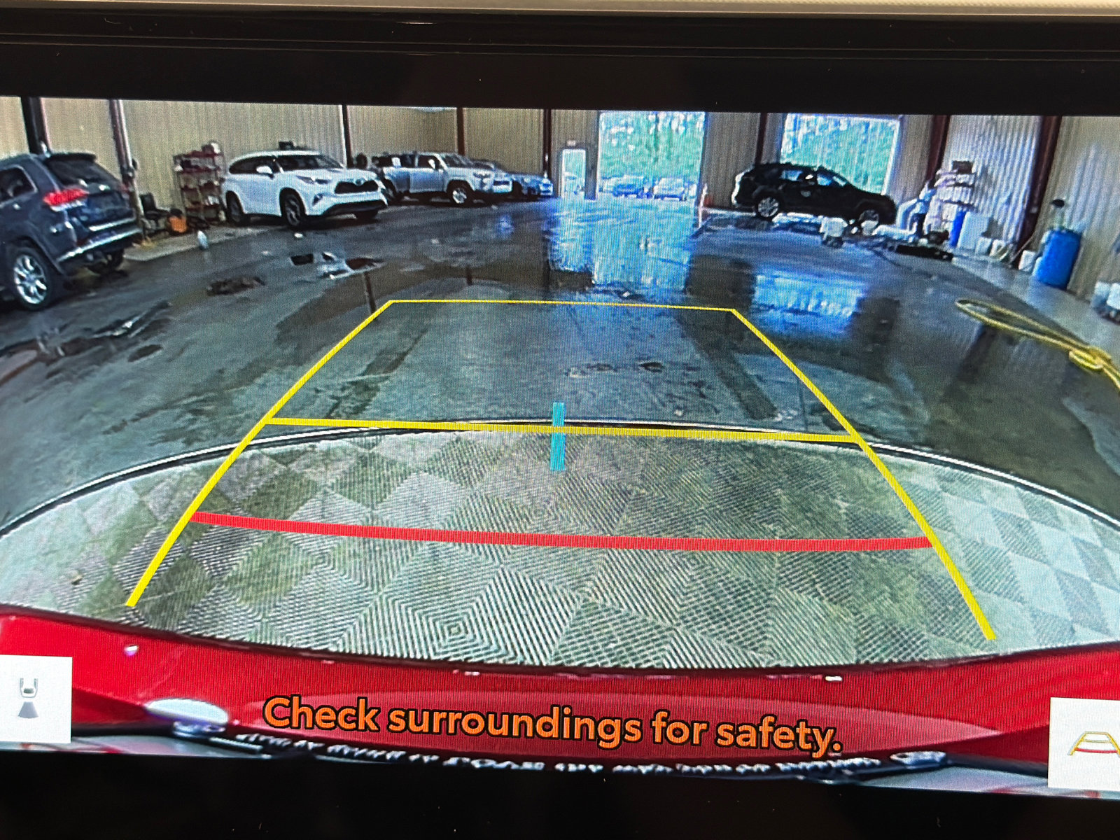 Used 2025 Toyota Camry XLE FWD image 30