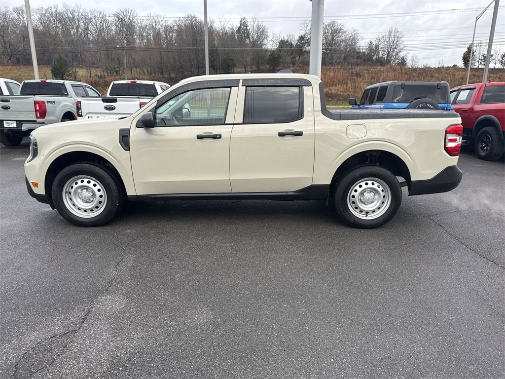 Certified 2025 Ford Maverick XL w/ Equipment Group 102A image 3