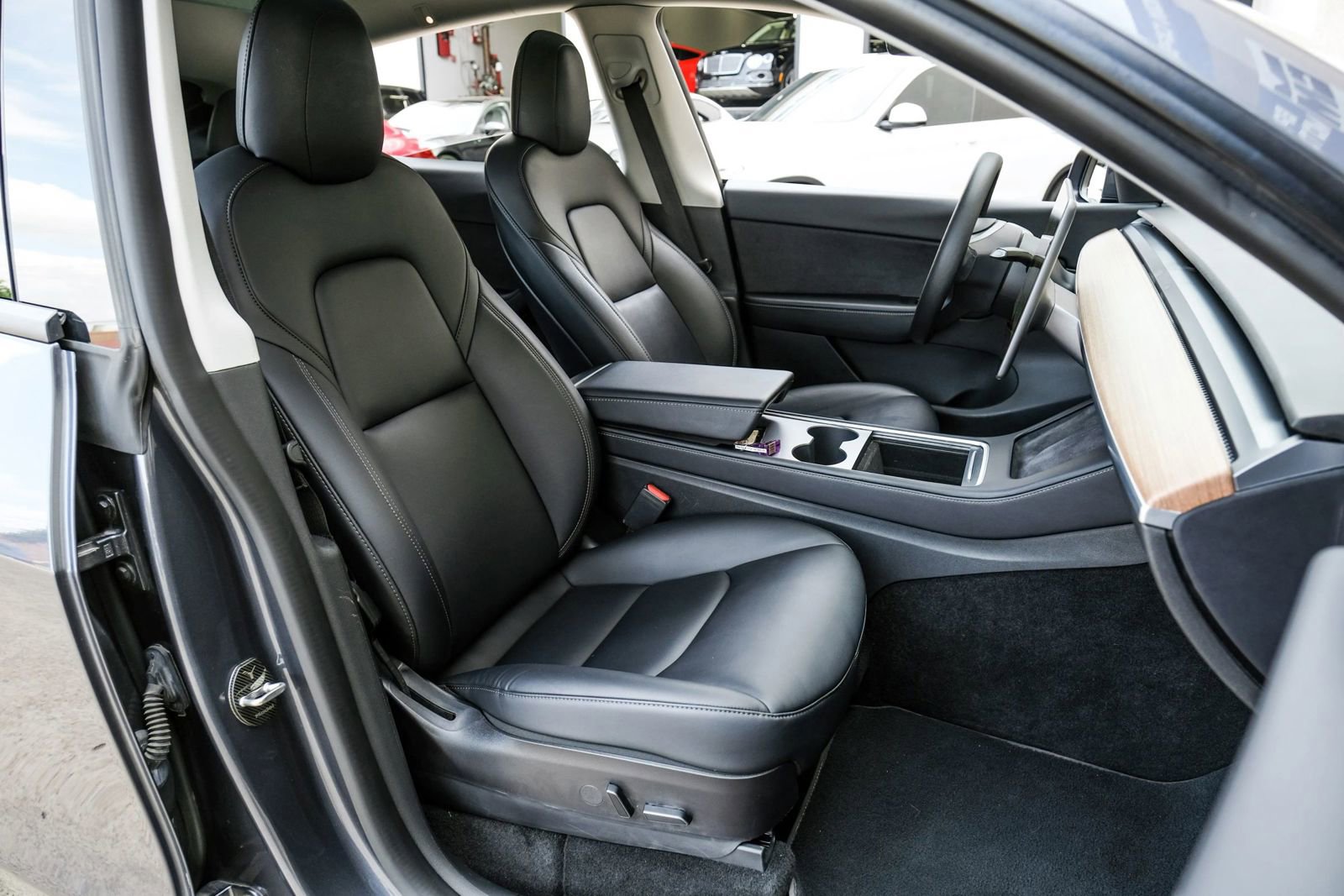 Used 2022 Tesla Model Y Performance AWD/4WD image 34