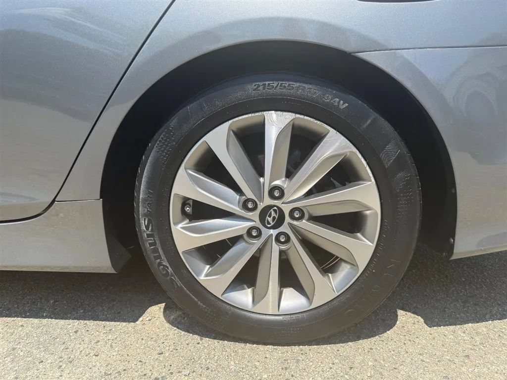 Used 2014 Hyundai Sonata Limited w/ Technology Package 05 FWD image 40