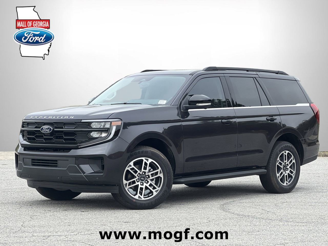 New 2026 Ford Expedition Active image 1