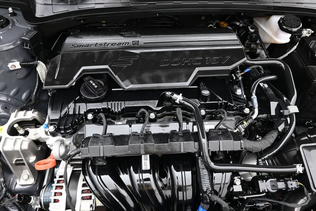 Certified 2024 Hyundai Elantra SEL FWD image 31