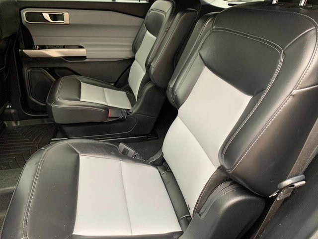 Used 2023 Ford Explorer XLT w/ Equipment Group 202A image 16