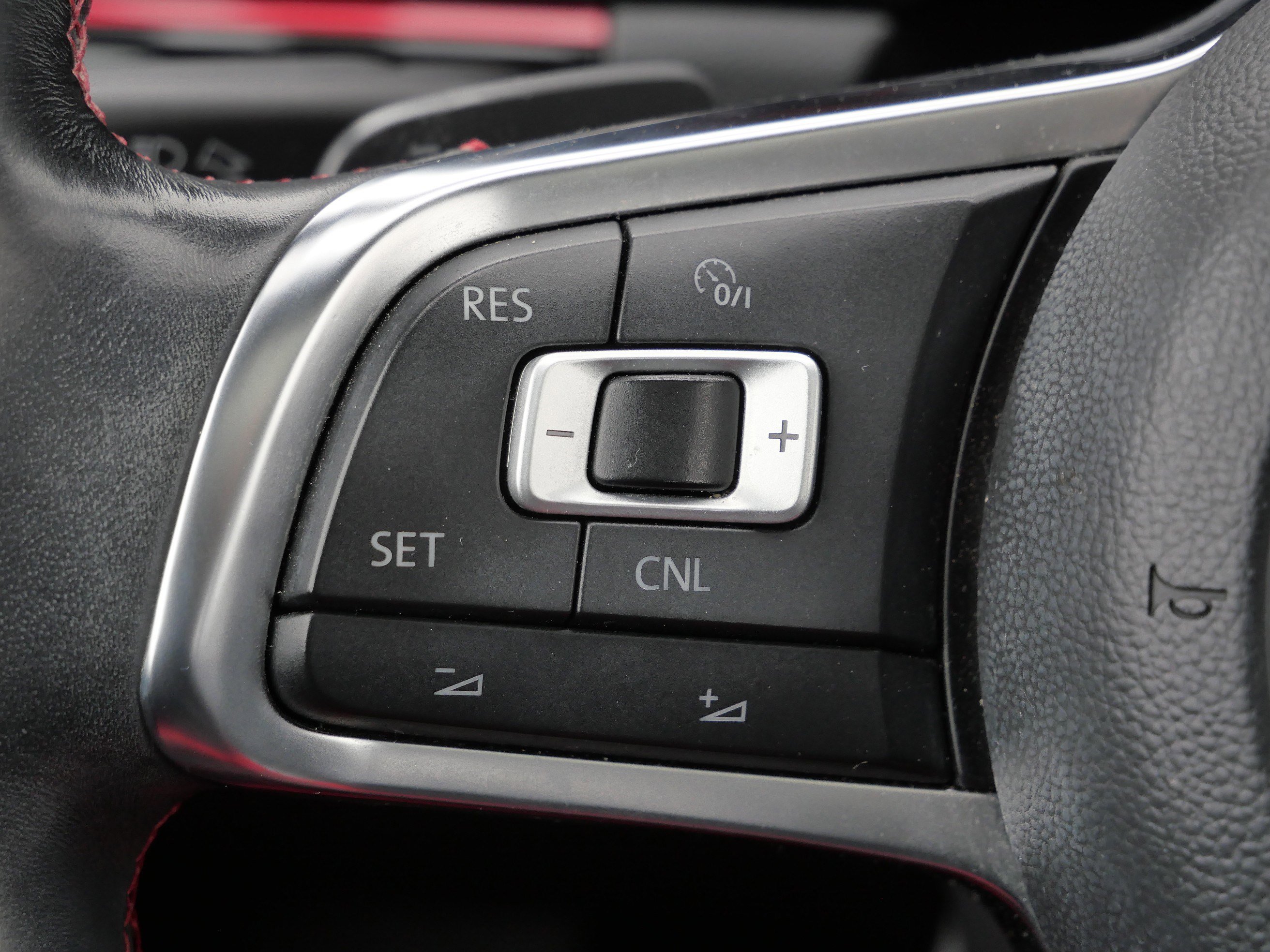 Used 2018 Volkswagen Jetta GLI image 30