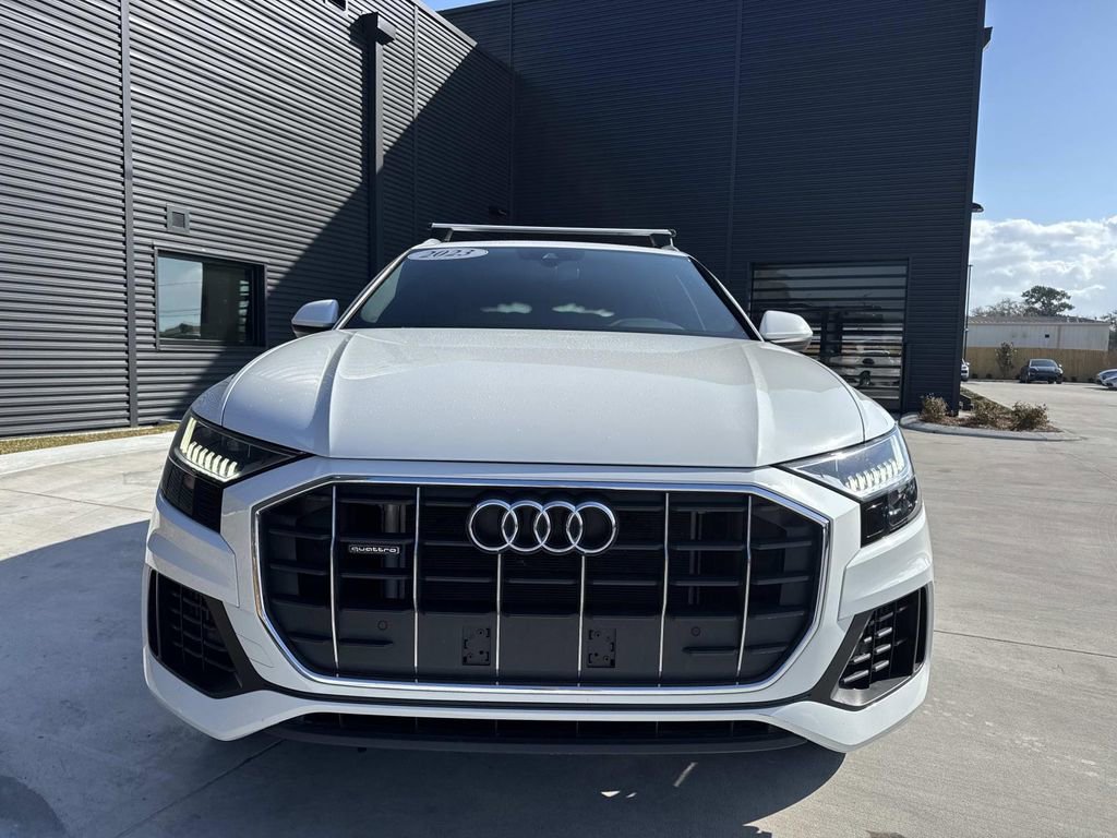Used 2023 Audi Q8 Premium image 6