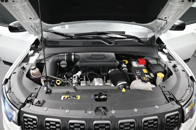 Used 2025 Jeep Compass Trailhawk AWD/4WD image 20