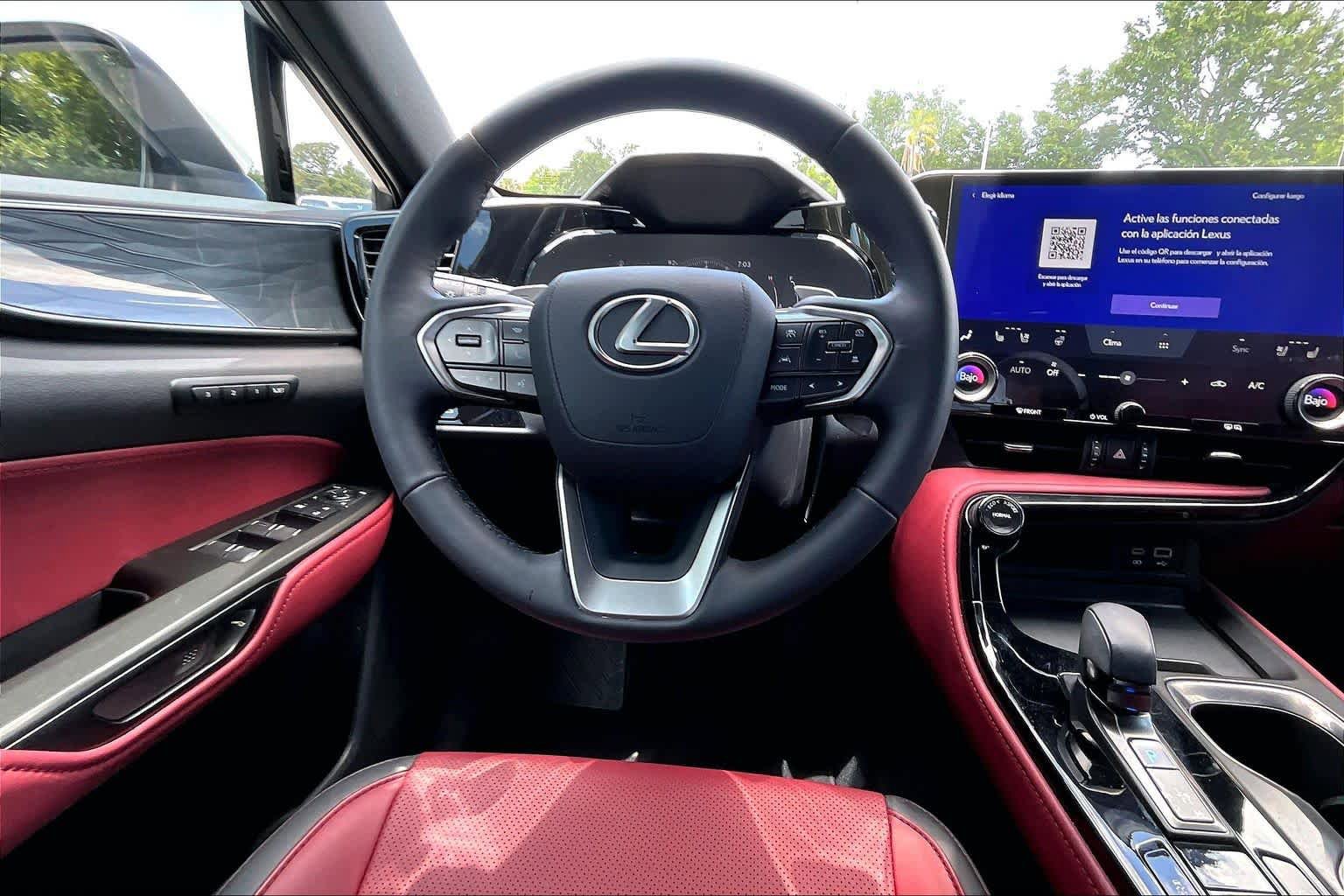 Used 2025 Lexus NX 250 FWD w/ Cold Area Package image 6