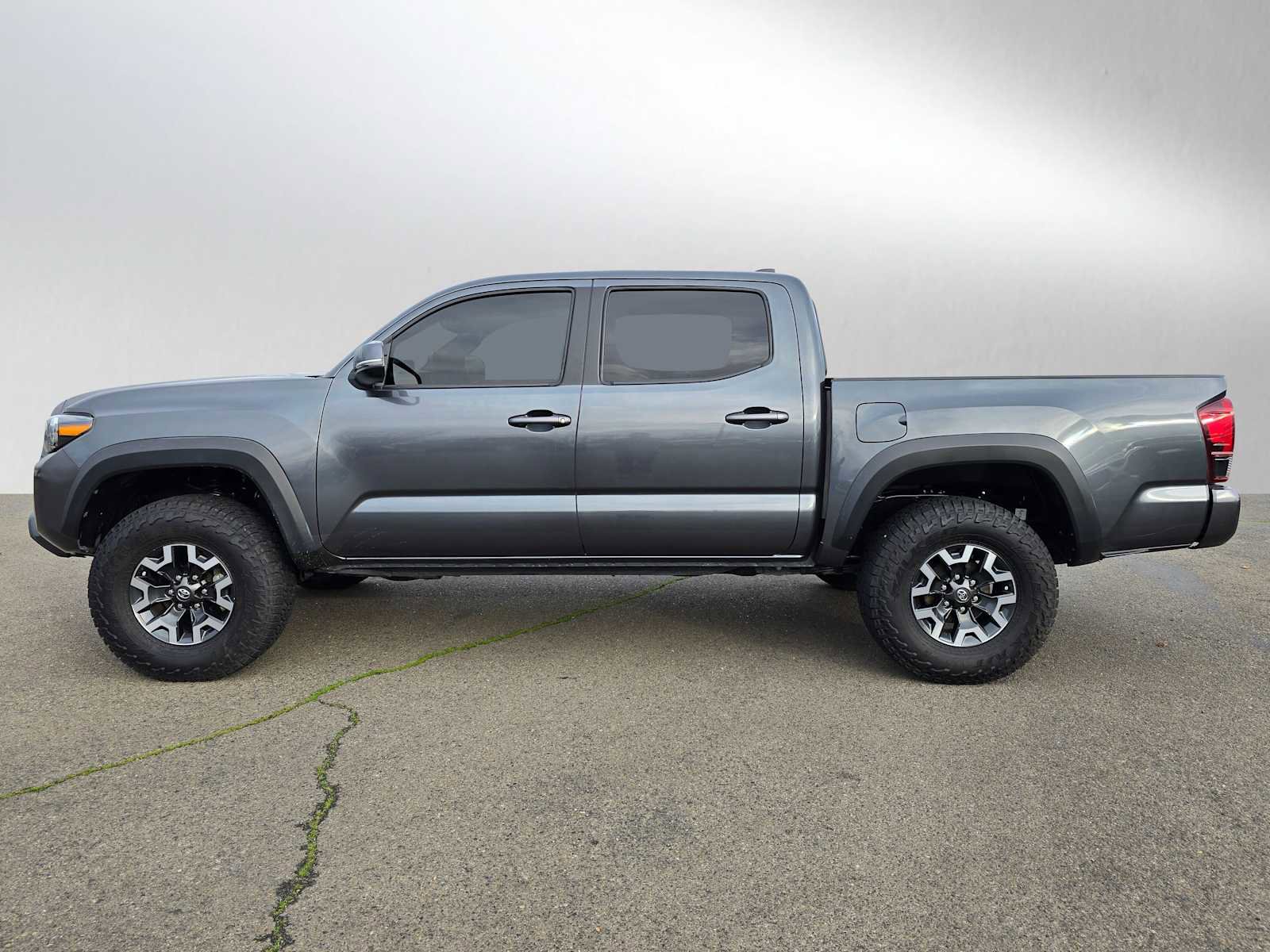 Used 2022 Toyota Tacoma TRD Off-Road image 6