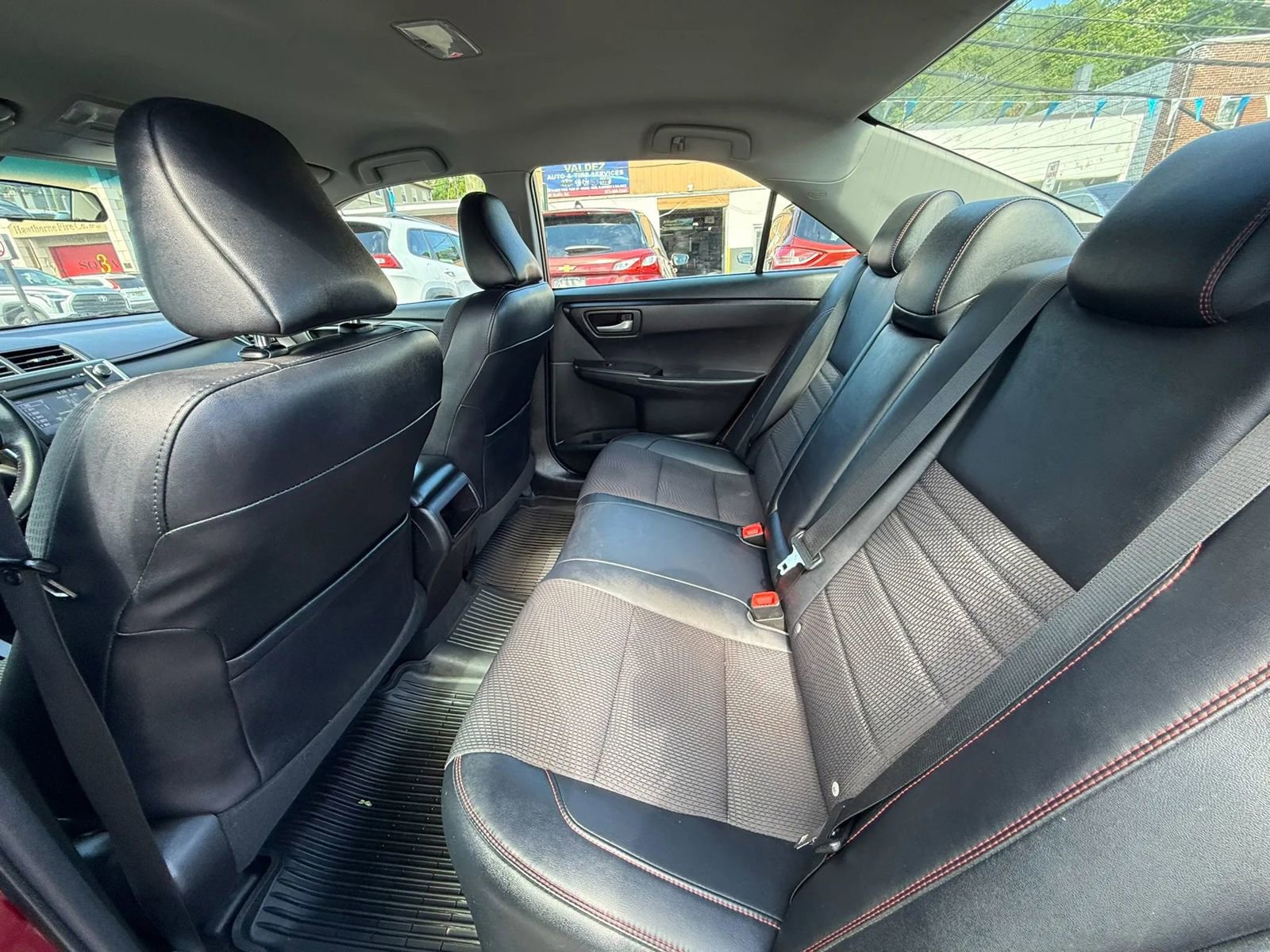 Used 2017 Toyota Camry SE FWD image 40