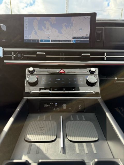 Used 2025 Hyundai Santa Fe Limited image 27