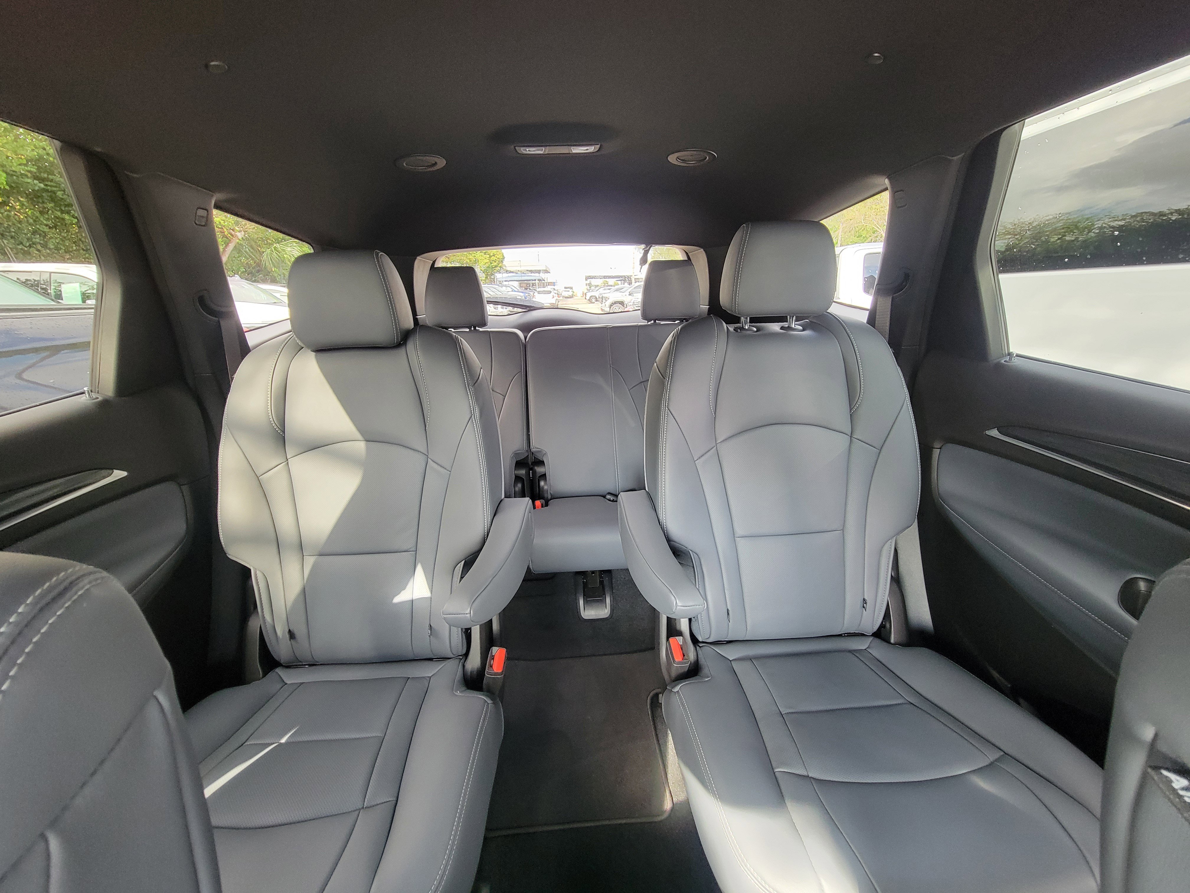 Used 2023 Buick Enclave Essence w/ Sport Touring Edition image 29