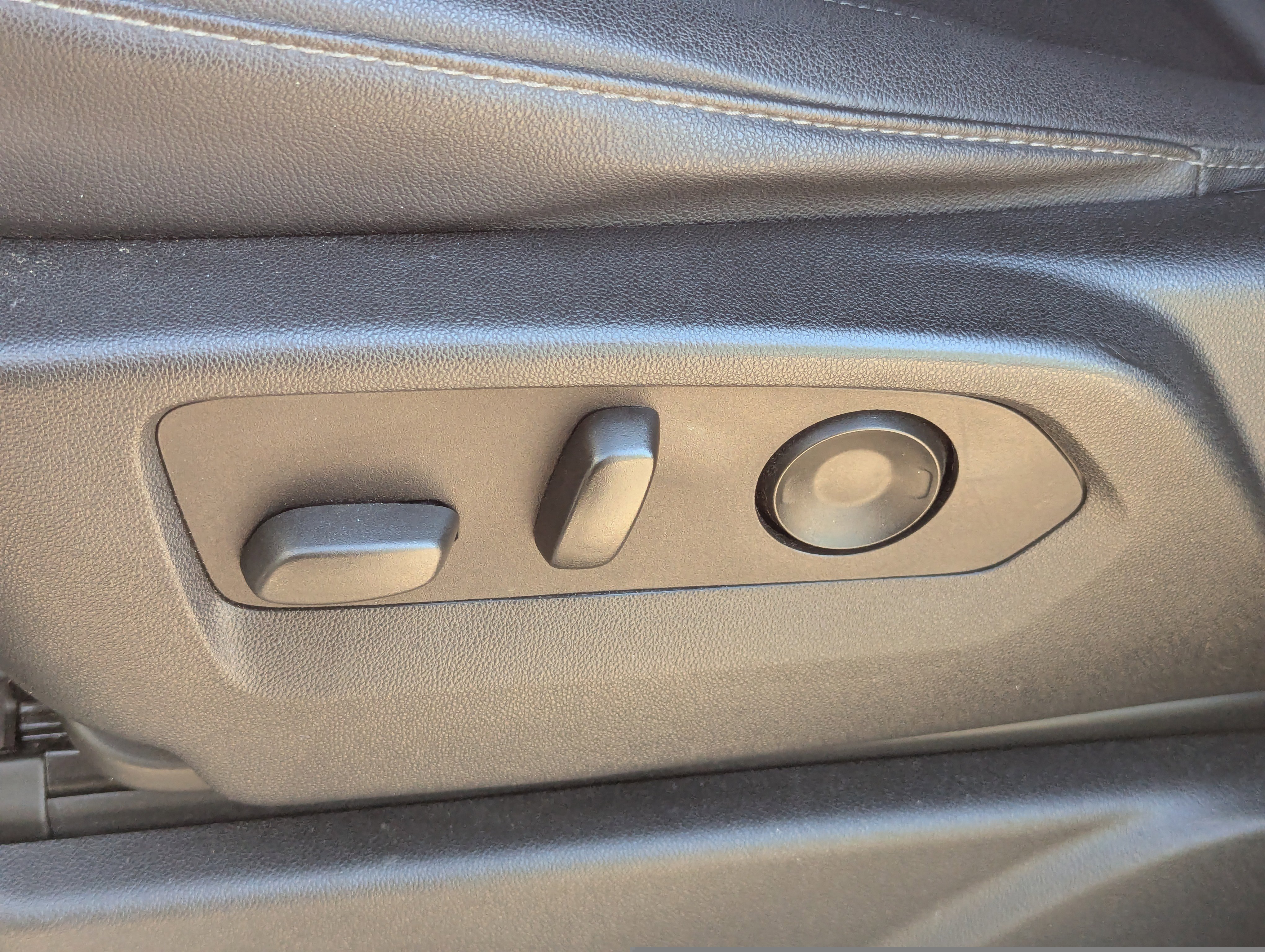 Used 2022 Chevrolet Tahoe Z71 w/ Luxury Package image 22