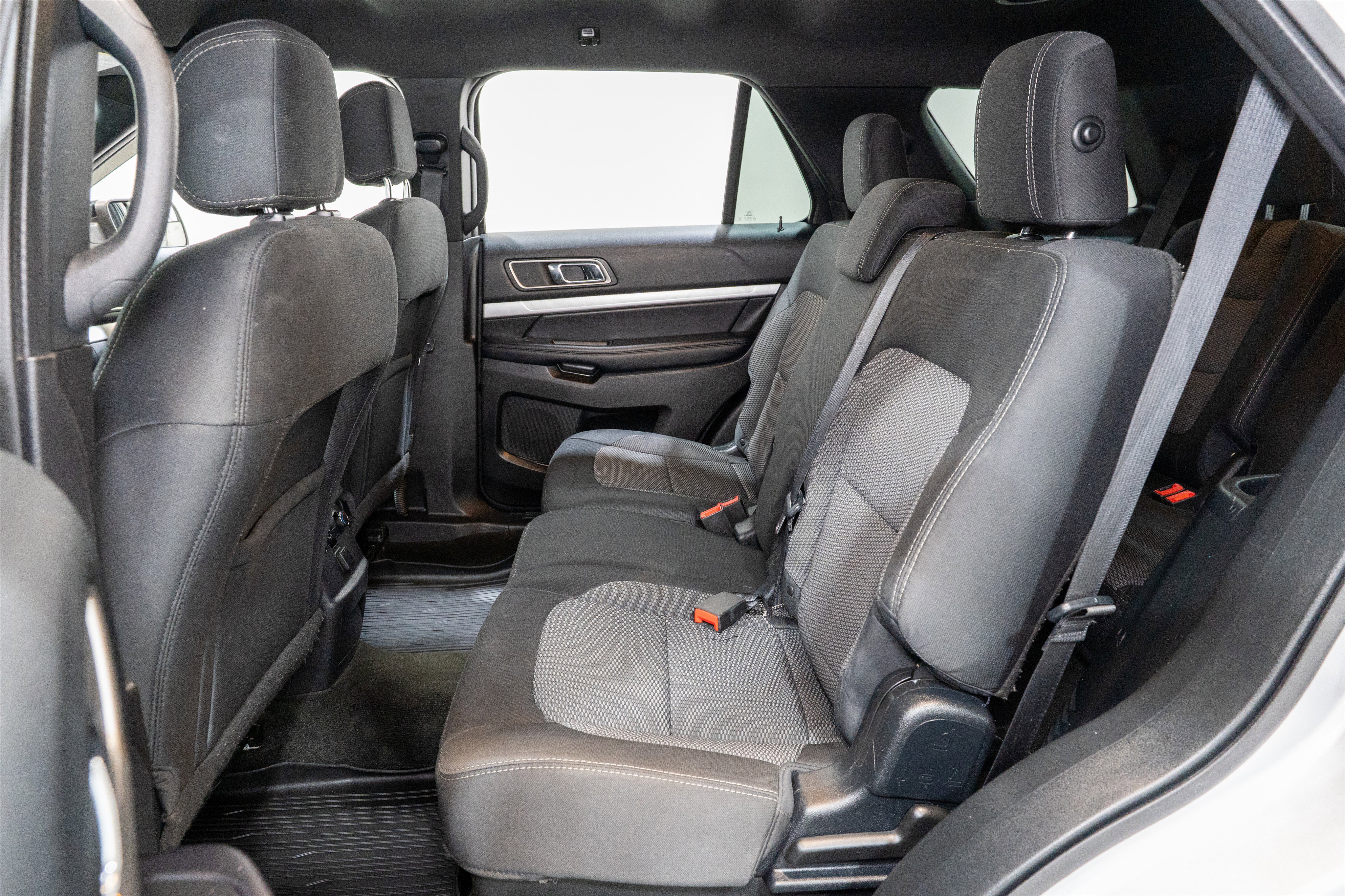 Used 2017 Ford Explorer XLT FWD image 26