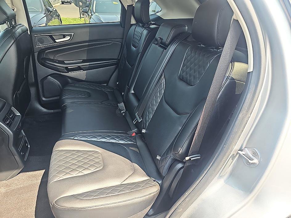Used 2023 Ford Edge Titanium w/ Equipment Group 301A AWD/4WD image 30