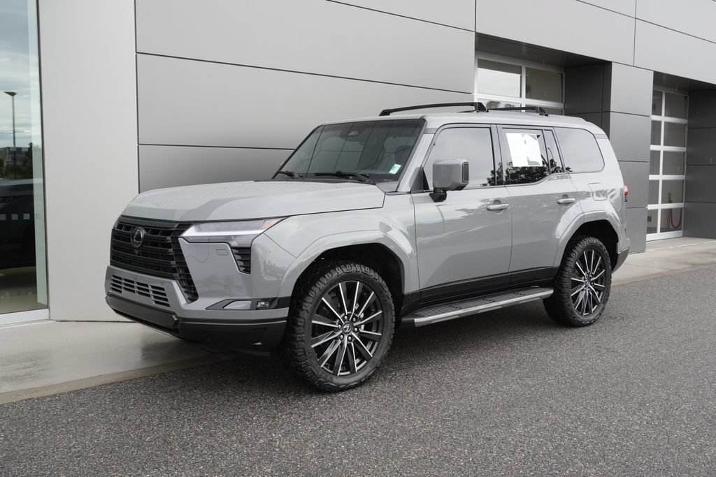 Used 2024 Lexus GX 550 w/ Accessory Package (Z1) AWD/4WD image 3