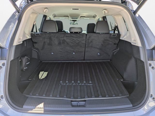 Used 2025 Nissan Rogue SV image 13