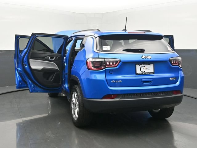New 2025 Jeep Compass Latitude w/ Sun & Sound Group AWD/4WD image 56