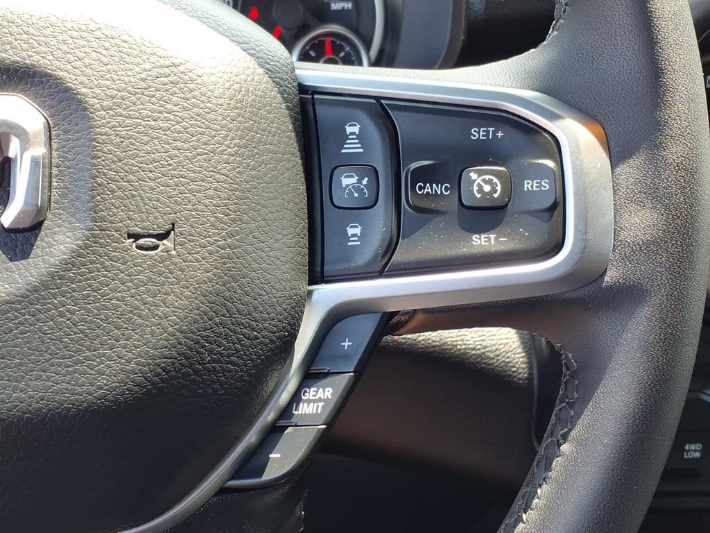 Used 2025 RAM 2500 Big Horn AWD/4WD image 10