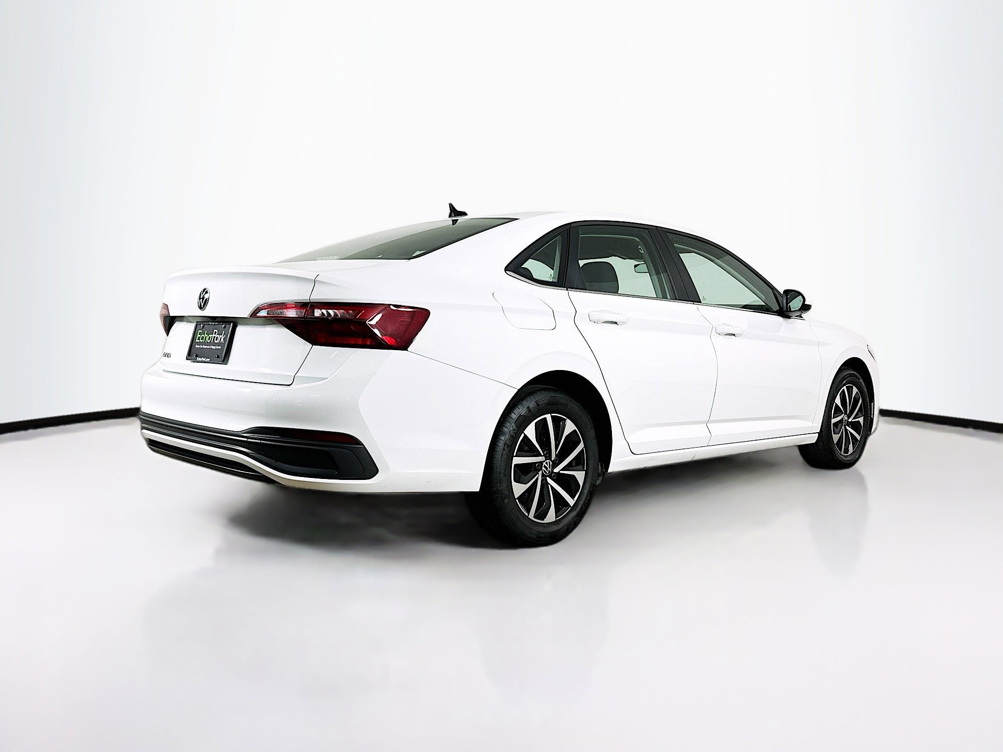 Used 2024 Volkswagen Jetta S image 9