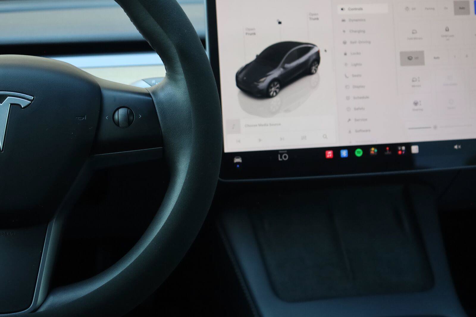 Used 2023 Tesla Model Y Long Range AWD/4WD image 33