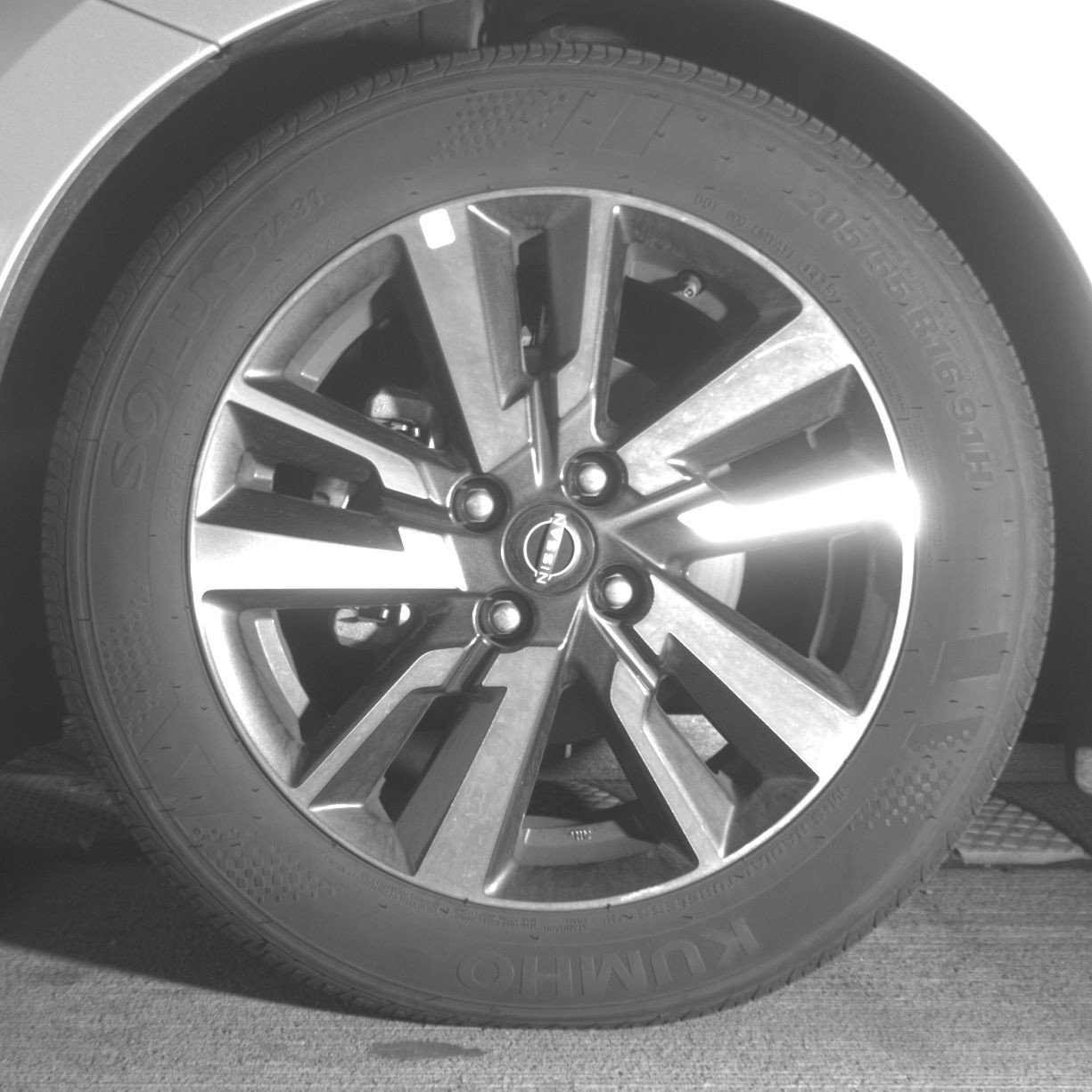 Used 2025 Nissan Versa SV FWD image 12