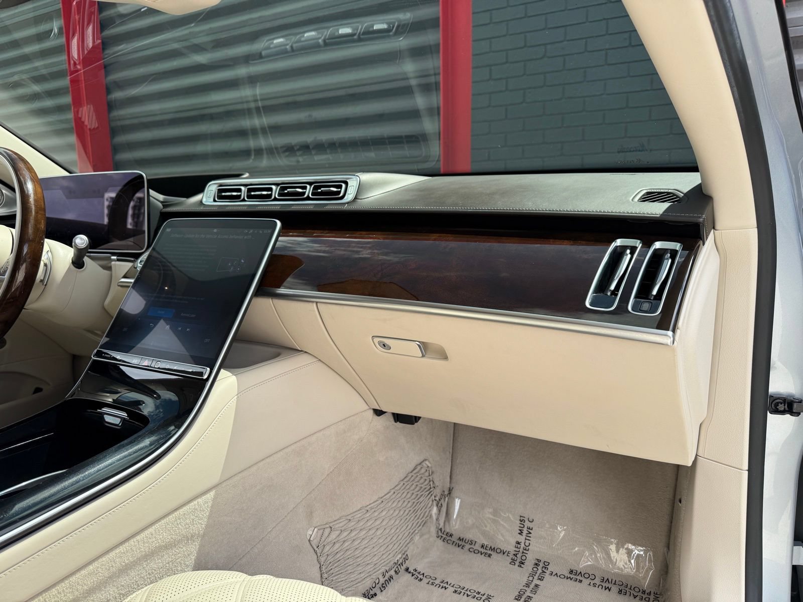 Used 2024 Mercedes-Benz Maybach S 580 4MATIC image 30