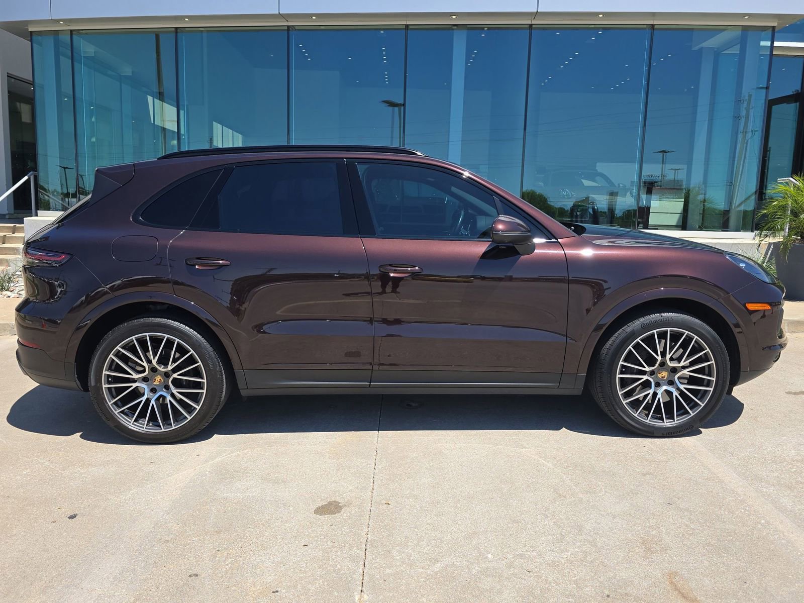 Certified 2023 Porsche Cayenne AWD/4WD image 8