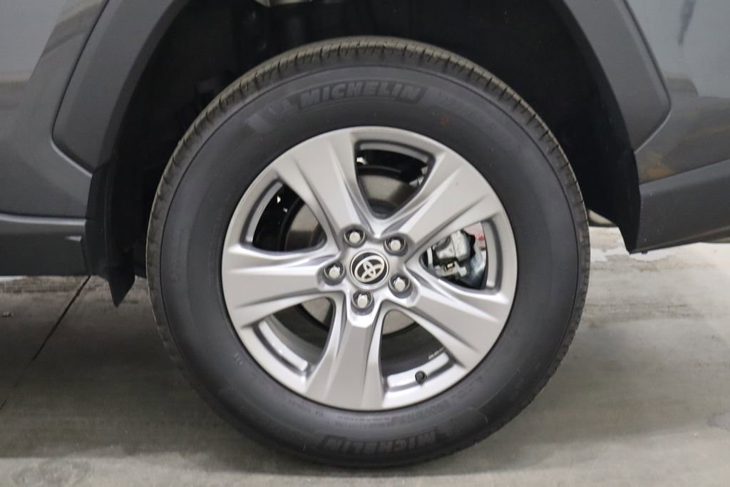 Used 2024 Toyota RAV4 XLE image 41