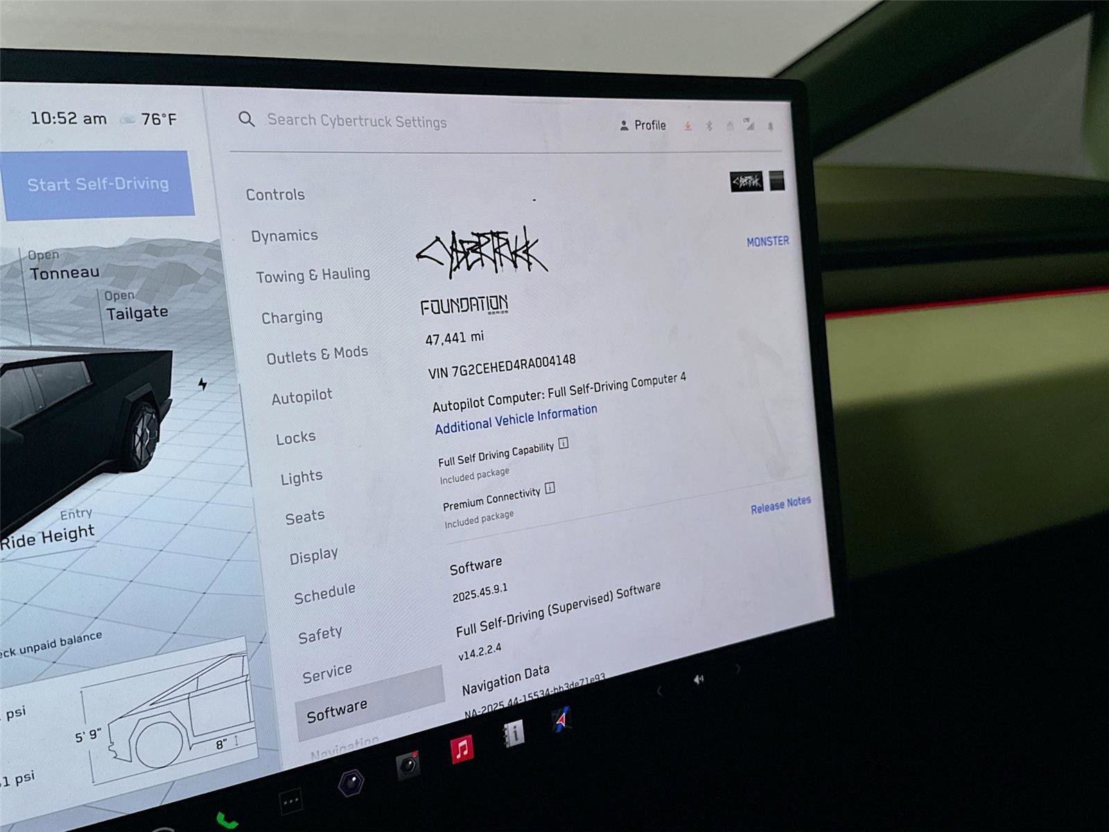 Used 2024 Tesla Cybertruck AWD Crew Cab image 6