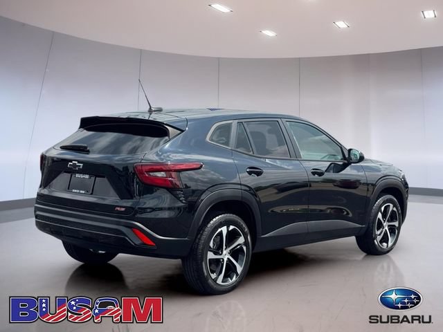Used 2024 Chevrolet Trax RS w/ Driver Confidence Package FWD image 4