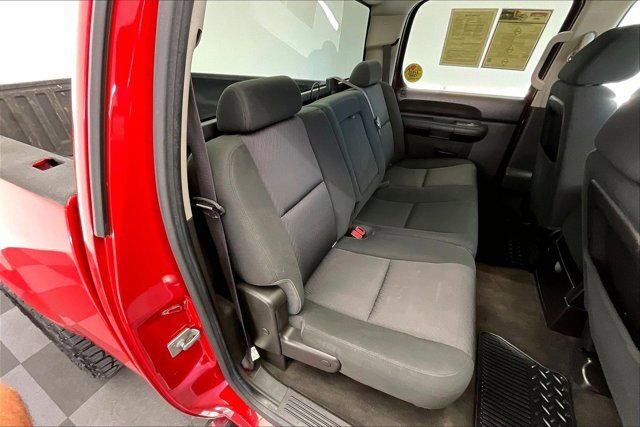 Used 2013 GMC Sierra 2500 SLE w/ HD SLE Premium Package AWD/4WD image 18