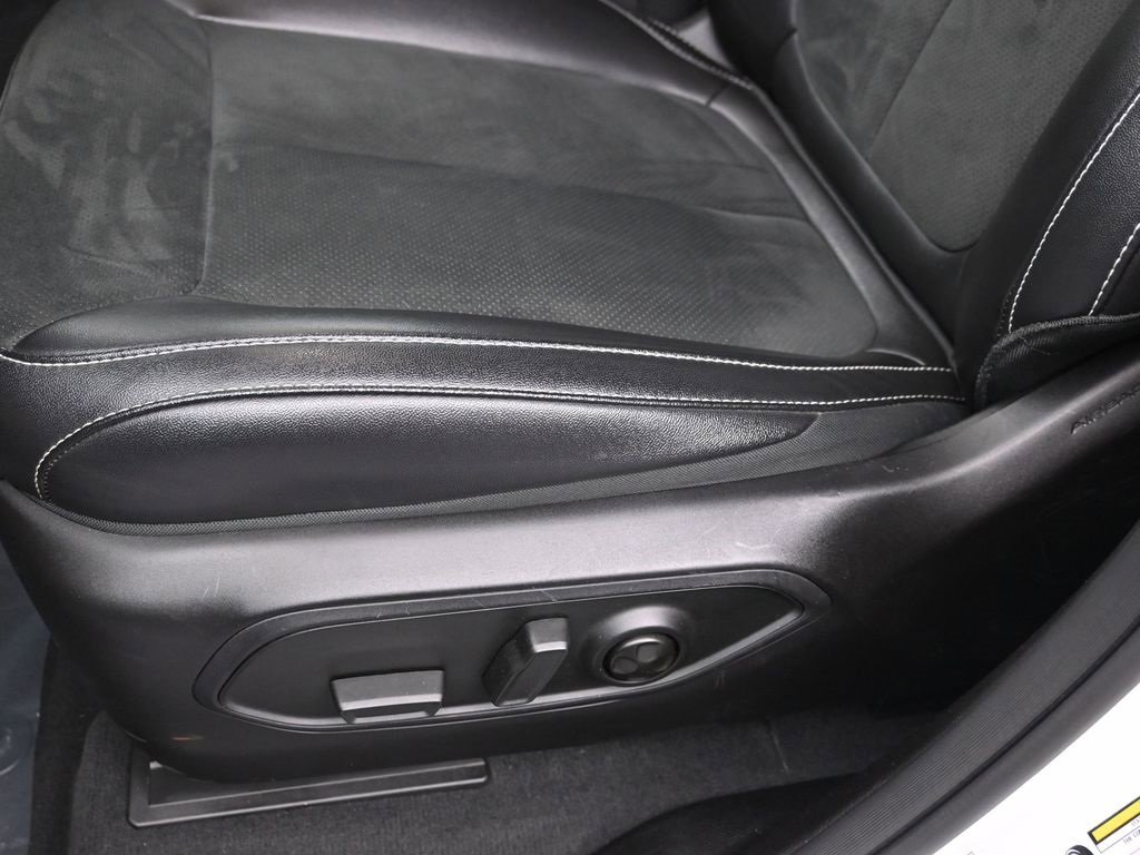 Certified 2024 Jeep Grand Cherokee Altitude image 14