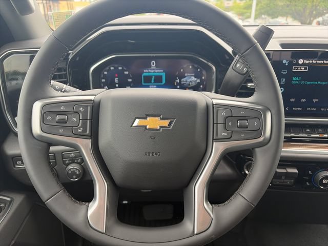 Used 2025 Chevrolet Silverado 1500 LT AWD/4WD image 26
