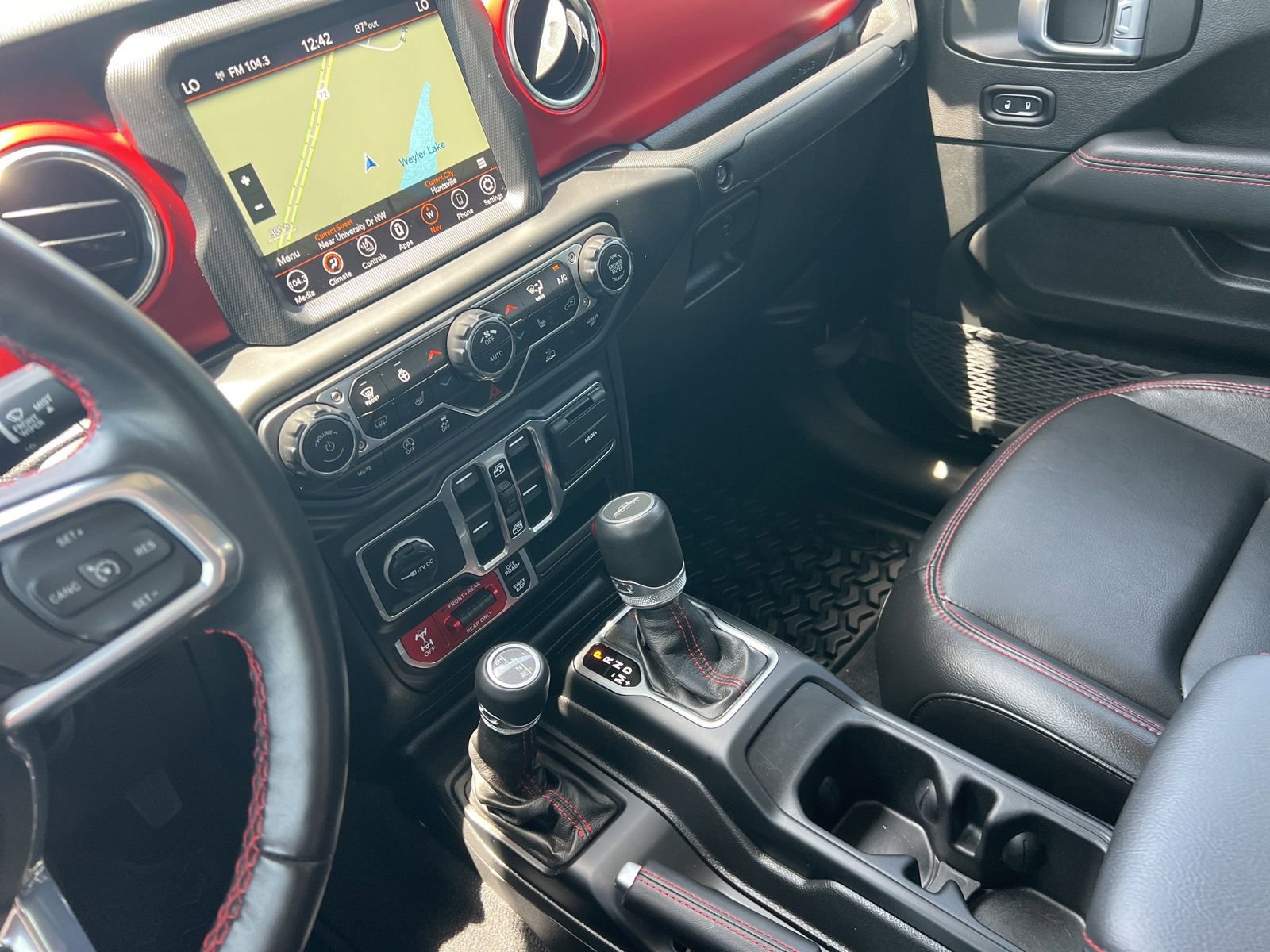 Used 2021 Jeep Gladiator Rubicon AWD/4WD image 20