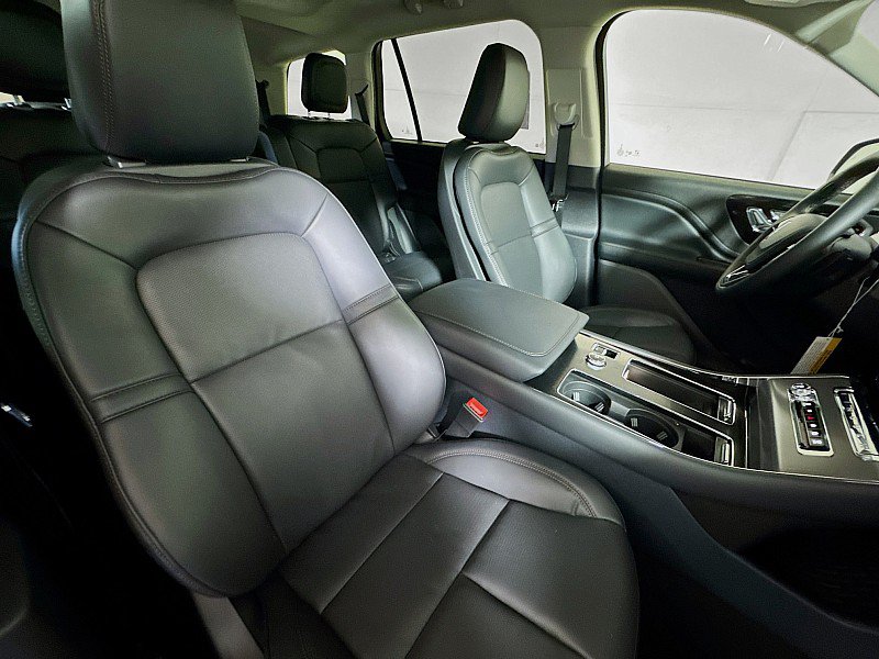 New 2026 Lincoln Aviator AWD image 30