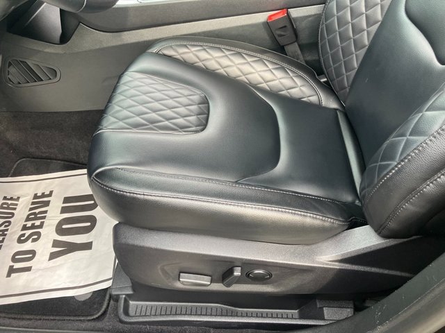 Used 2024 Ford Edge Titanium image 14