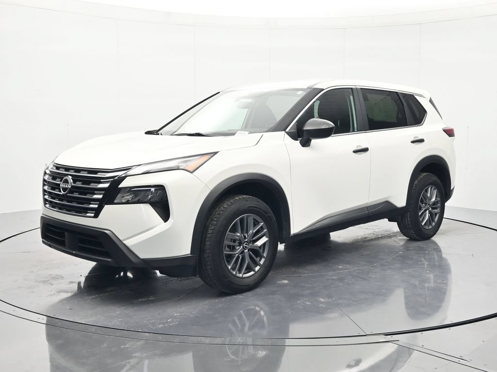 Used 2024 Nissan Rogue S FWD image 1