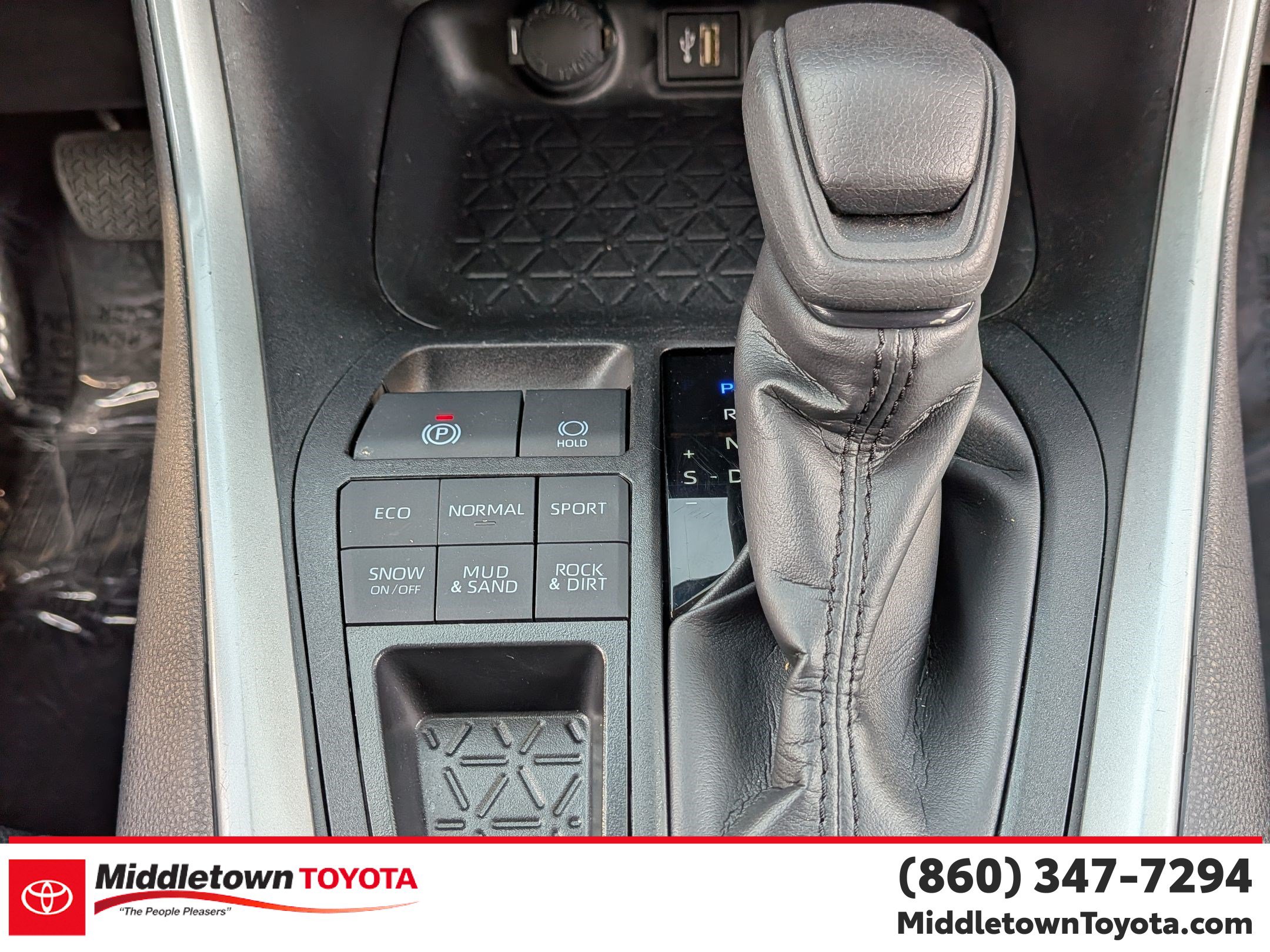 Certified 2025 Toyota RAV4 XLE AWD/4WD image 27