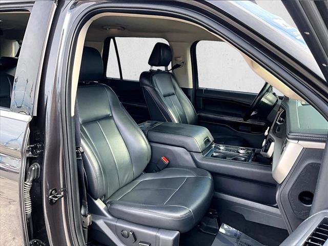 Used 2023 Ford Expedition Max XLT image 7