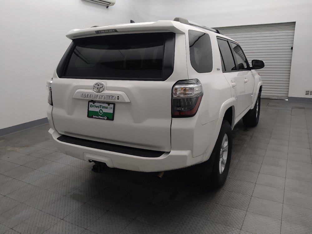 Used 2022 Toyota 4Runner SR5 image 7